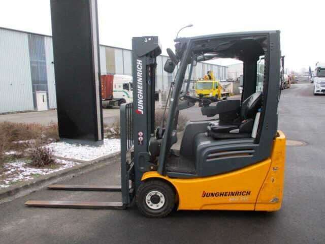 Carrello elevatore JUNGHEINRICH EFG 215 - Photo 2