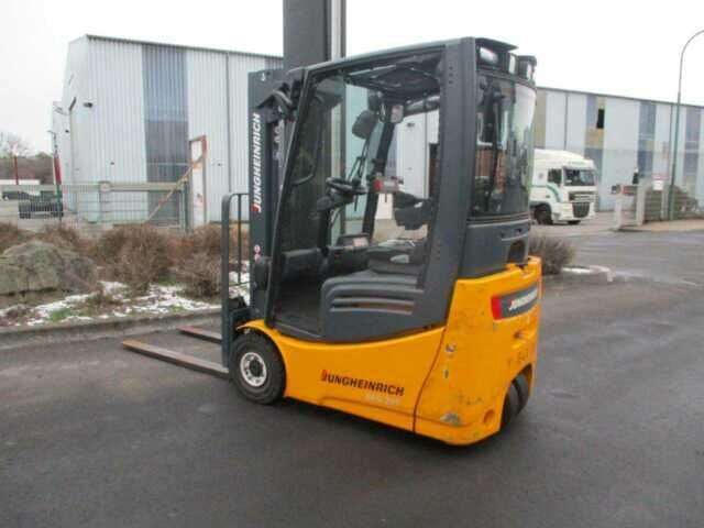 Carrello elevatore JUNGHEINRICH EFG 215 - Photo 3