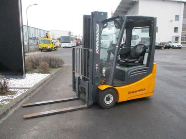 Carrello elevatore JUNGHEINRICH EFG 215 - Photo 4