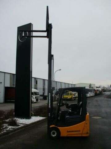 Carrello elevatore JUNGHEINRICH EFG 215 - Photo 5