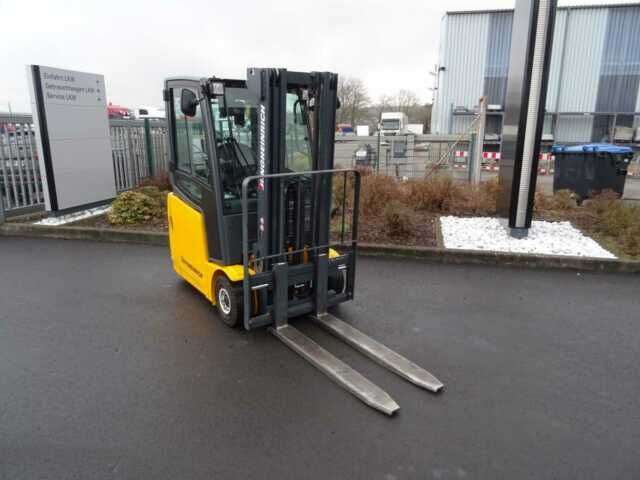 Carrello elevatore JUNGHEINRICH EFG 215 / Triplex: 4.35m! / SS / nur 1.421h! - Photo 4