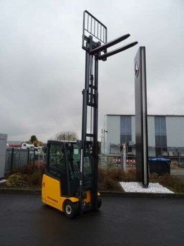 Carrello elevatore JUNGHEINRICH EFG 215 / Triplex: 4.35m! / SS / nur 1.421h! - Photo 7