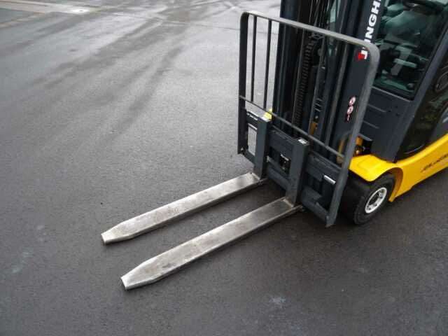 Carrello elevatore JUNGHEINRICH EFG 215 / Triplex: 4.35m! / SS / nur 1.421h! - Photo 8